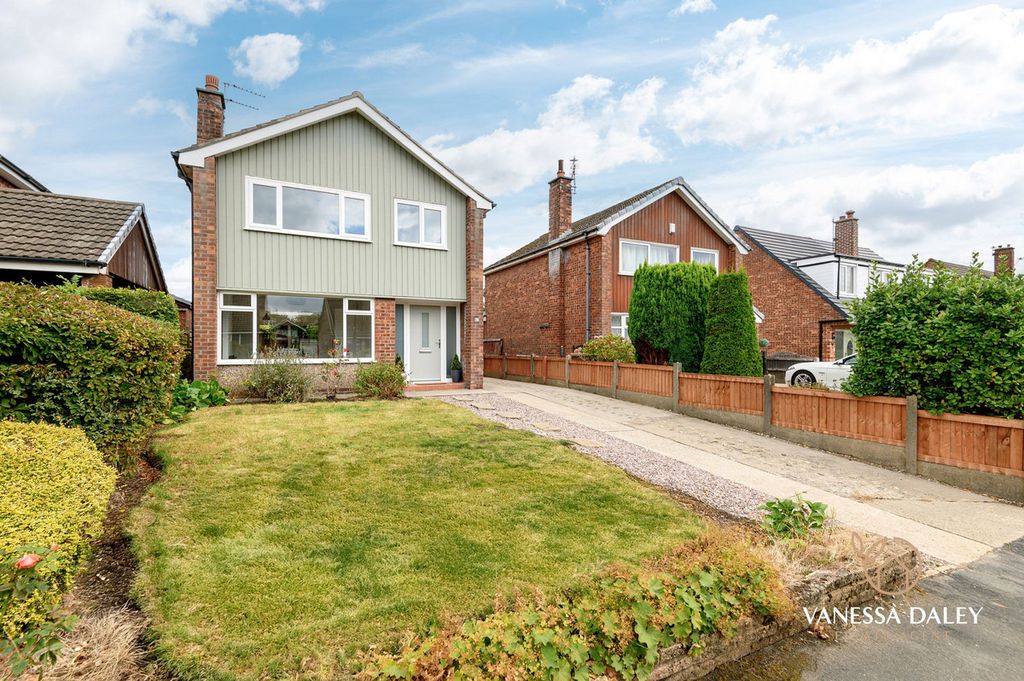 Property photo 1 of 33