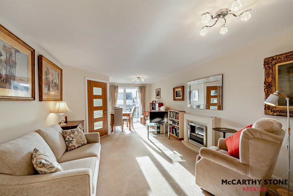 Property photo 3 of 22 Living Room