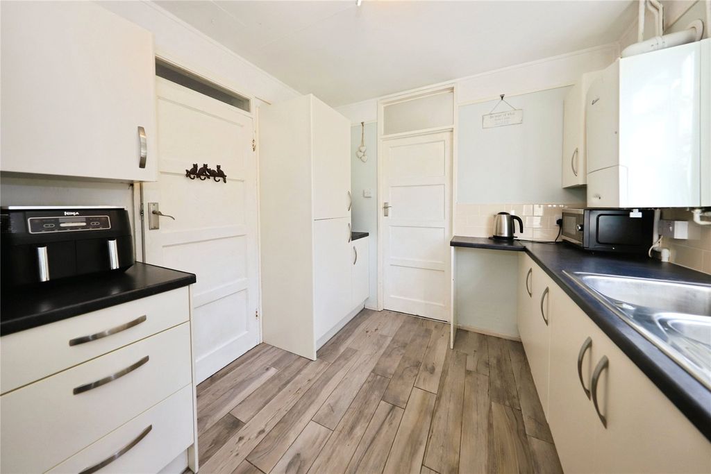 Property photo 2 of 13 Kitchen
