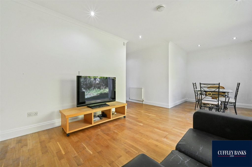 Property photo 3 of 6 Picture No. 03