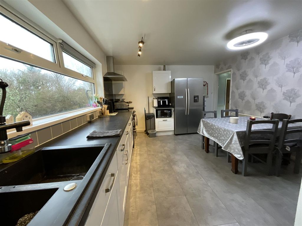 Property photo 3 of 18 Img_2259[1].Jpg