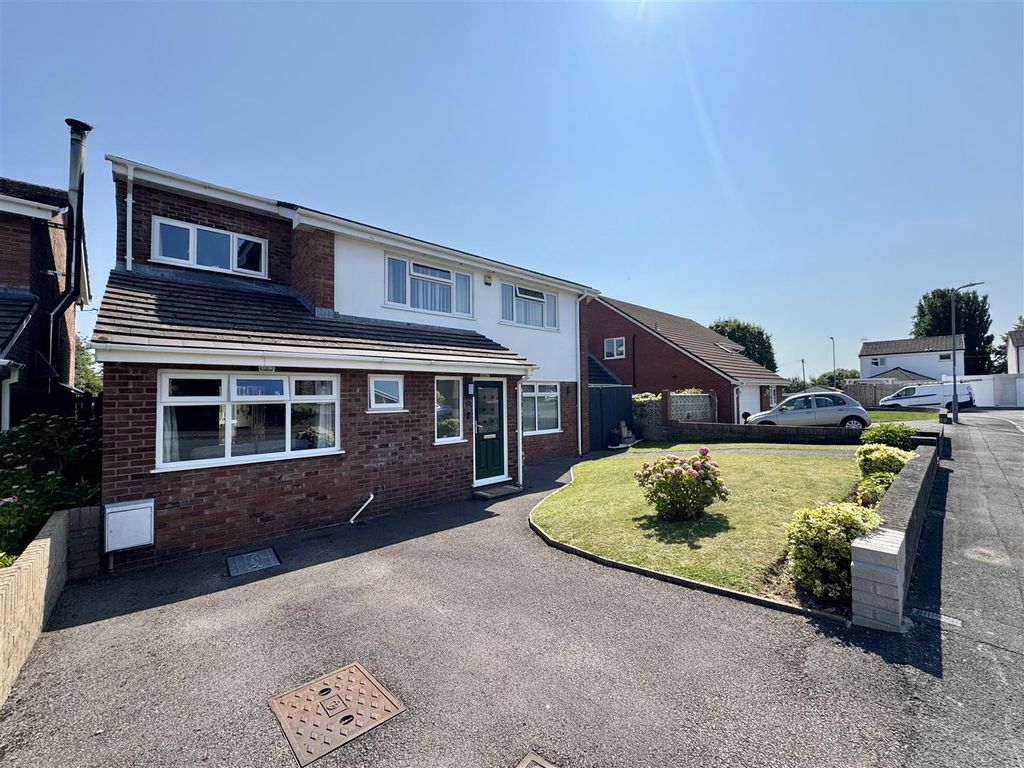 Property photo 1 of 25 Budden Crescent