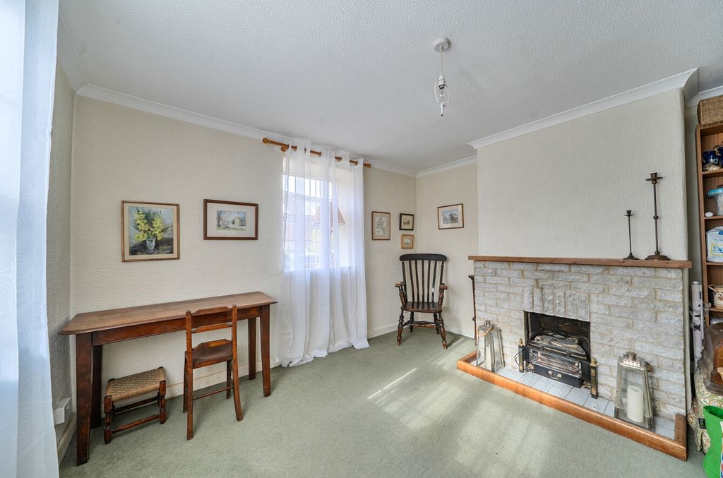Property photo 3 of 15 Sitting Room
