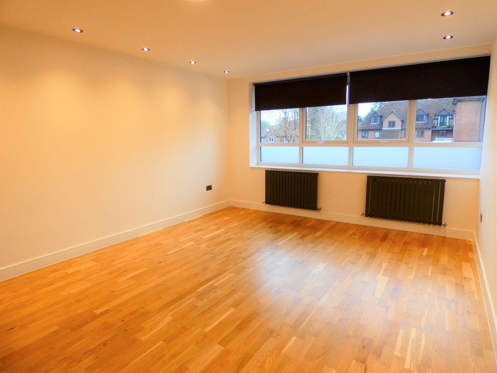 Property photo 3 of 8 P1160243.Jpg