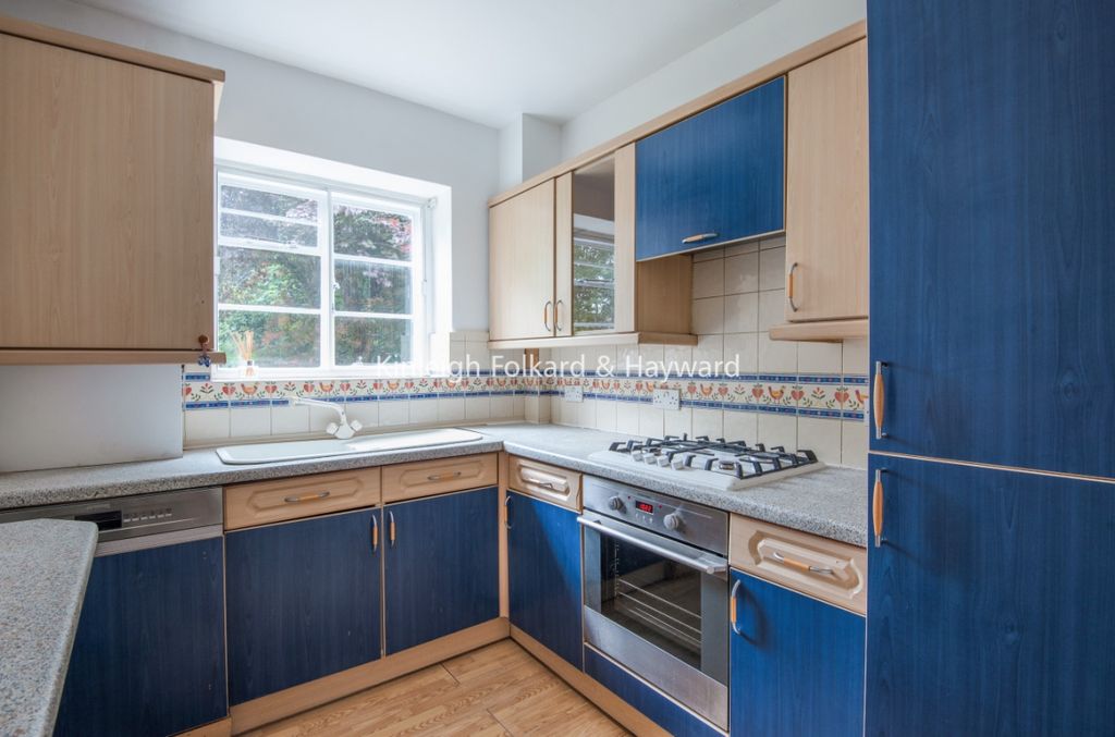 Property photo 2 of 6 029813A4-8d08-41cc-8