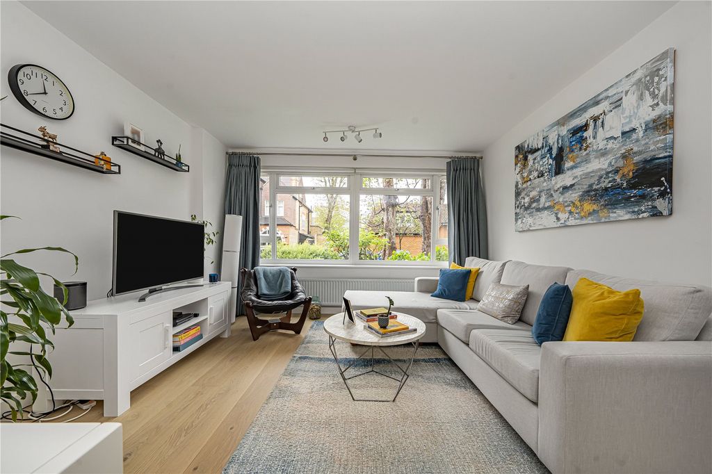 Property photo 1 of 17 Picture No. 05