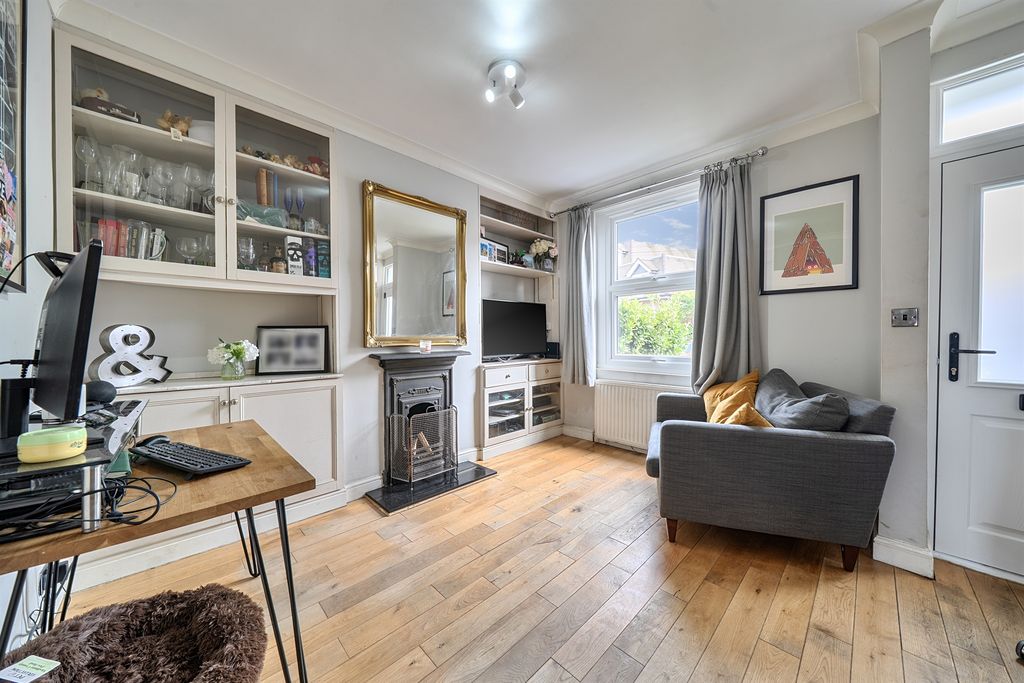 Property photo 3 of 12