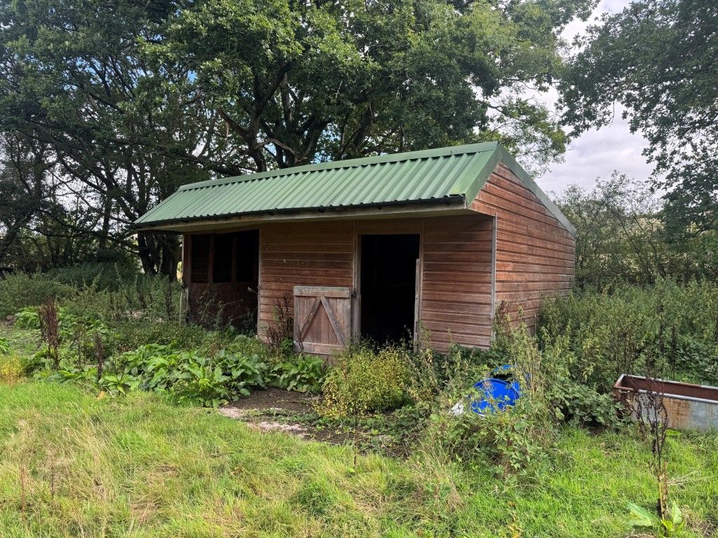 Property photo 1 of 6 Stables