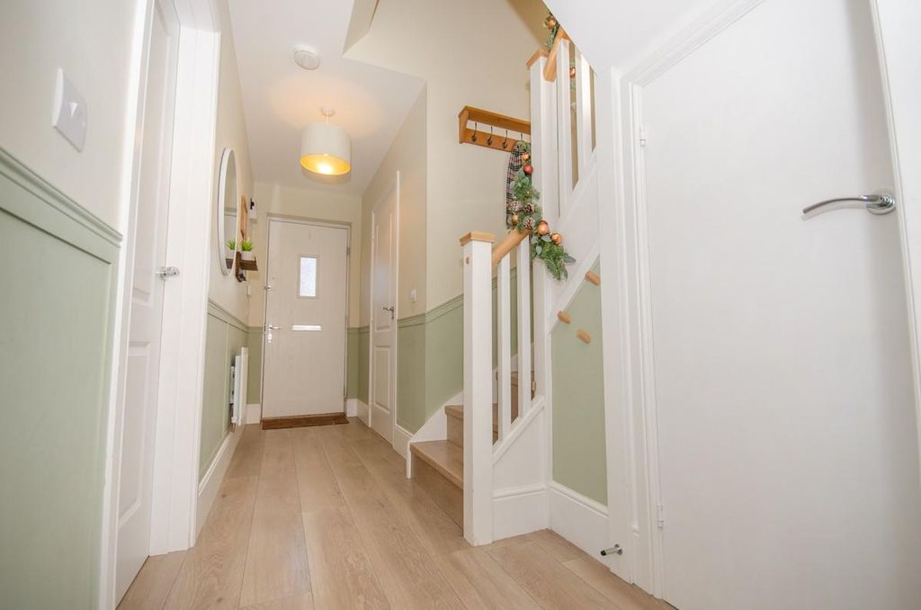 Property photo 2 of 23 Entrance Hall.Jpg