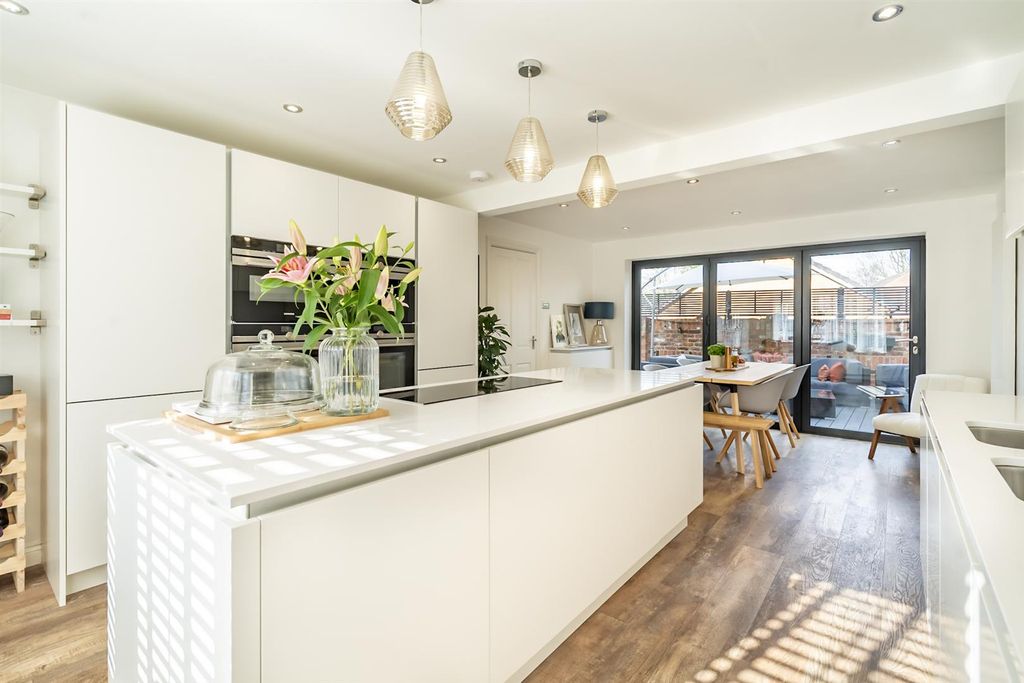 Property photo 3 of 29 Kitchen Diner