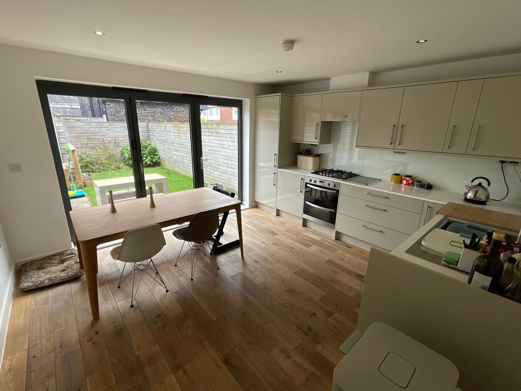 Property photo 3 of 31