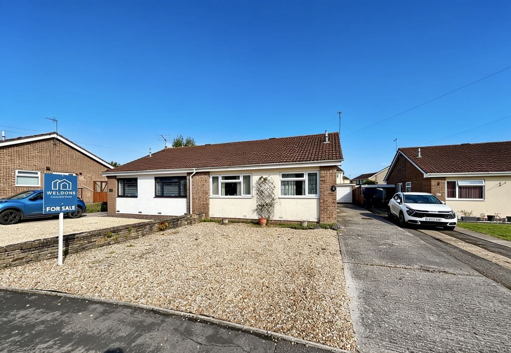 Property photo 1 of 12