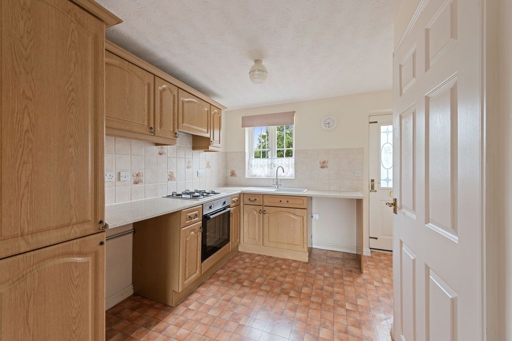 Property photo 2 of 16