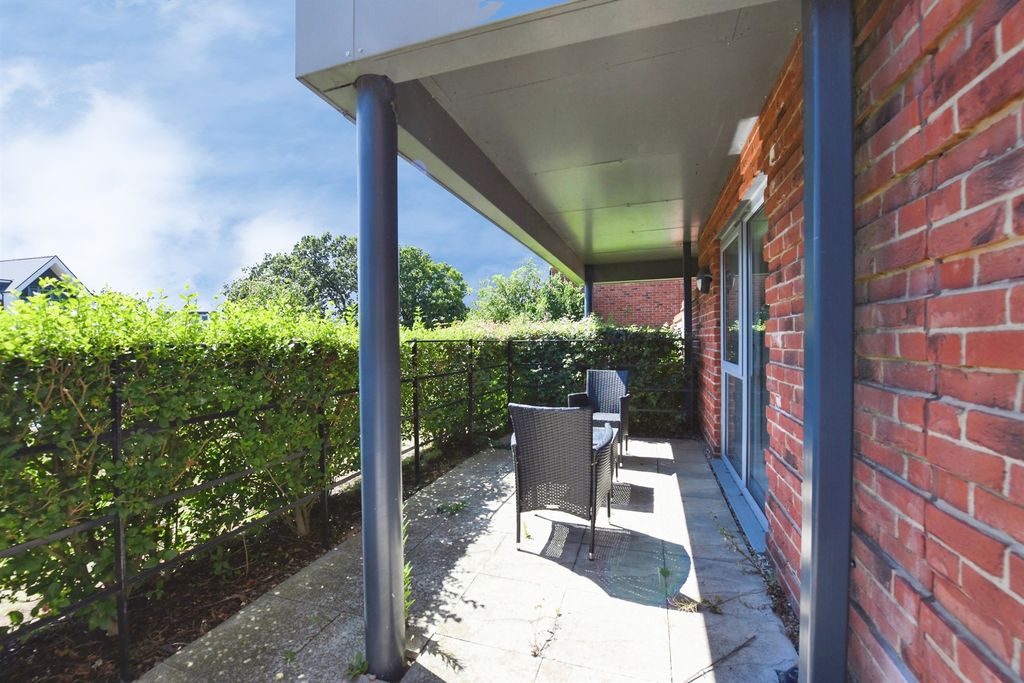 Property photo 2 of 14