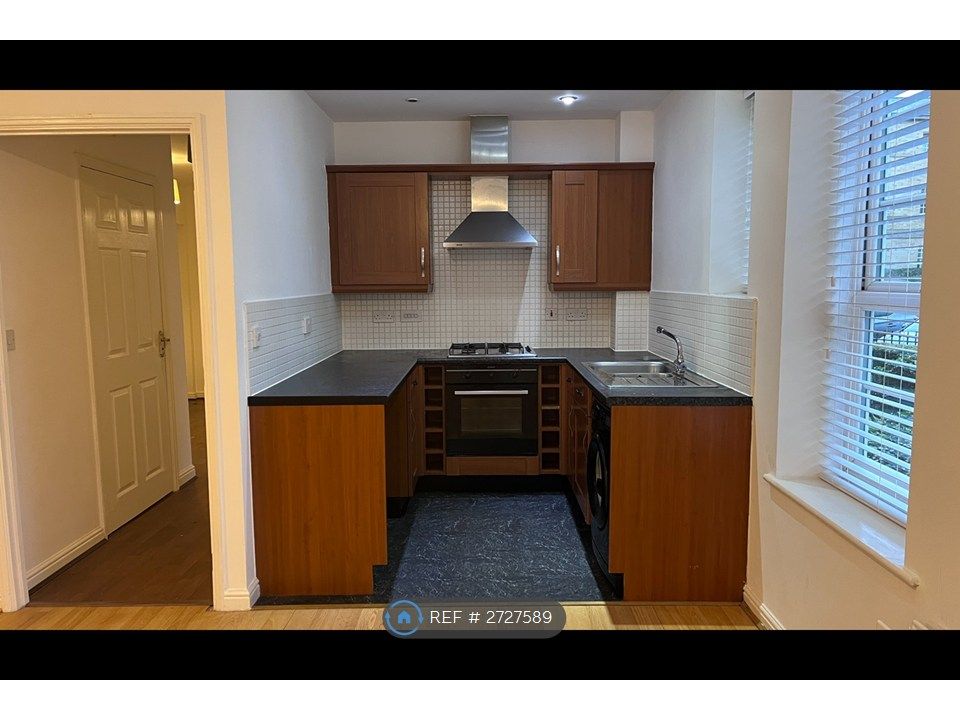 Property photo 2 of 12 Kitchen