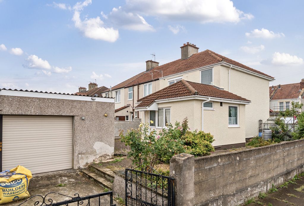Property photo 2 of 22 1328550-4-688B2E0...