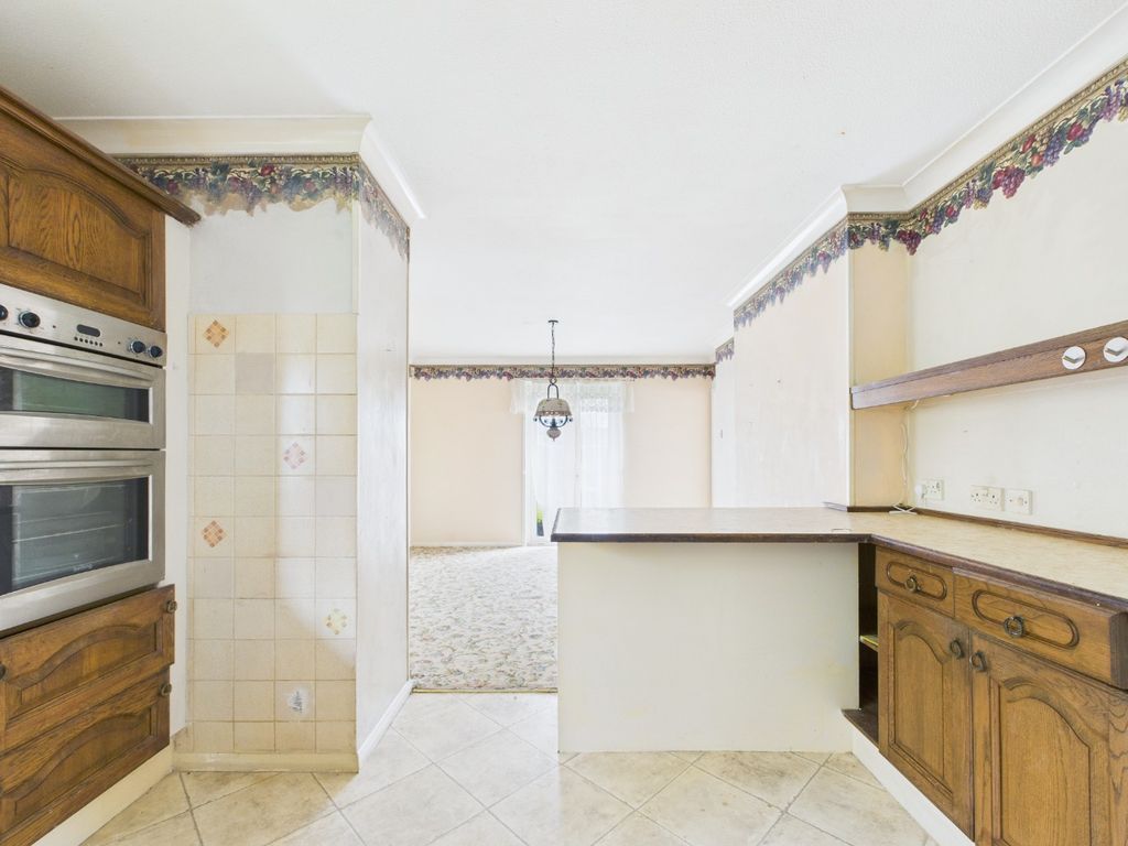 Property photo 3 of 27 4655177