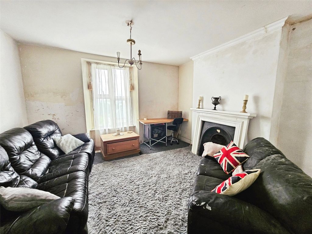 Property photo 2 of 13 2 - Picture No. 15