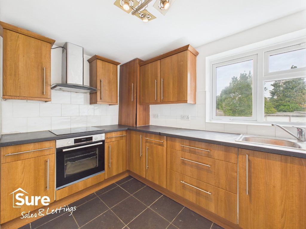 Property photo 2 of 12 4403012