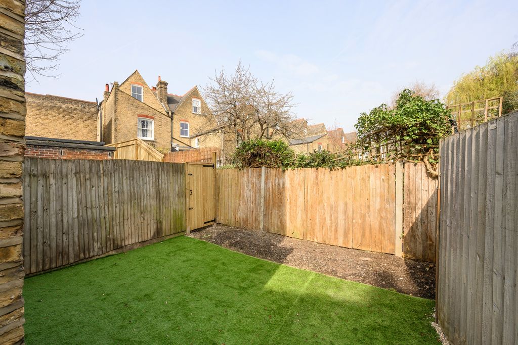 Property photo 3 of 9 Picture No. 10