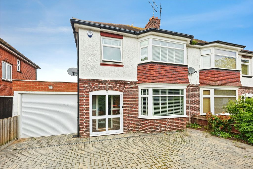 Property photo 1 of 16 Picture No. 18