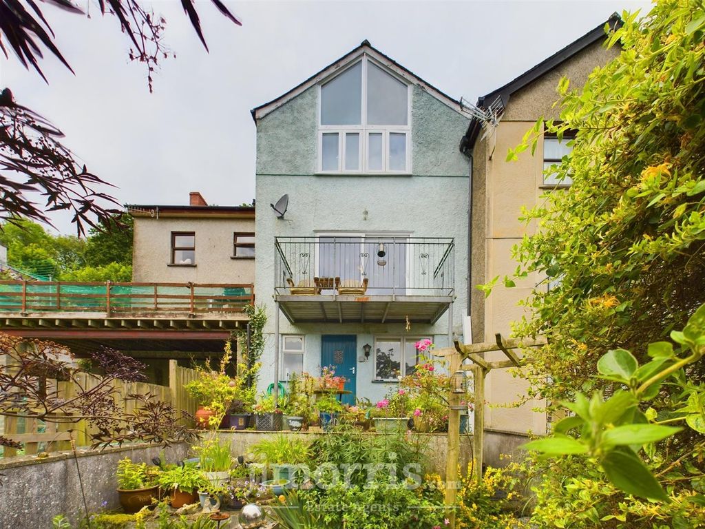 Property photo 1 of 47 Cam03686G0-Pr0110-Still035.Jpg