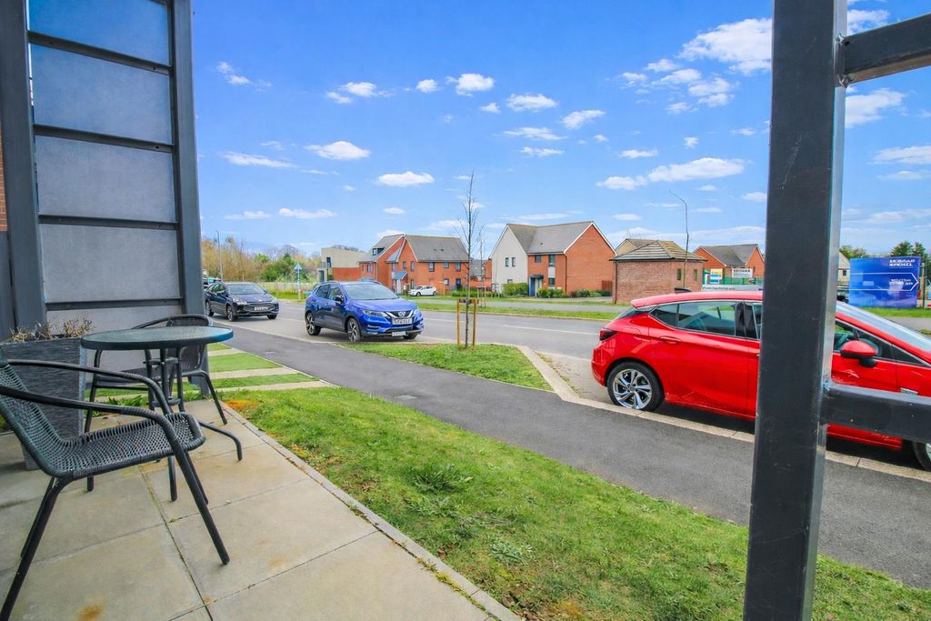 Property photo 3 of 7 Img2.Png