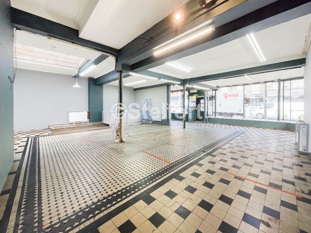 Property photo 2 of 14