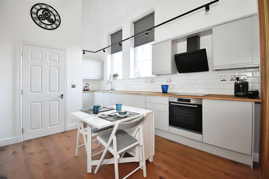 Property photo 2 of 18 30F397Fe-Fc3 20Kitchen 20Other 20Angle.Jpg