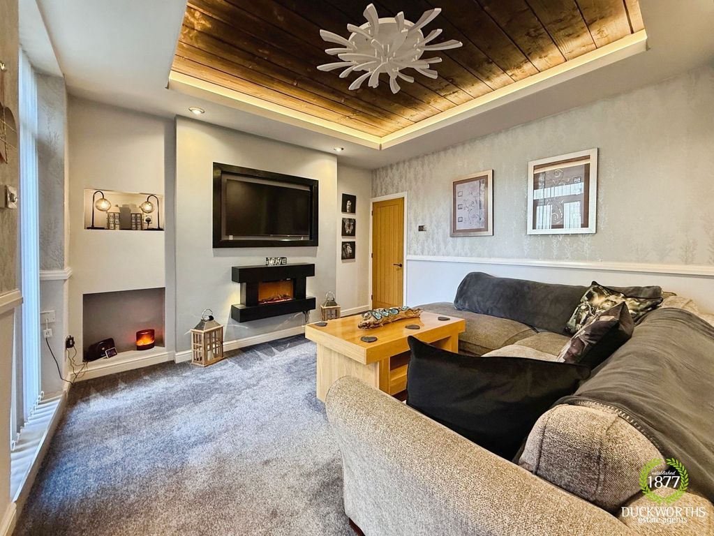 Property photo 2 of 23