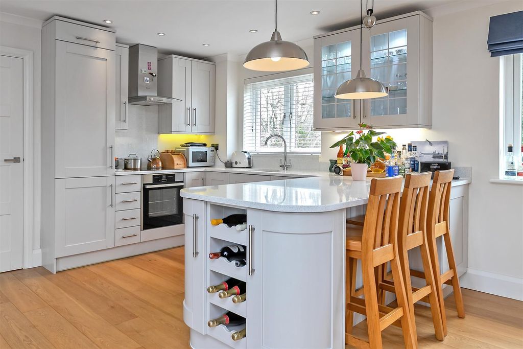 Property photo 2 of 20 5Marshalscourt-17.Jpg