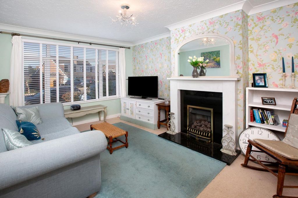 Property photo 3 of 14