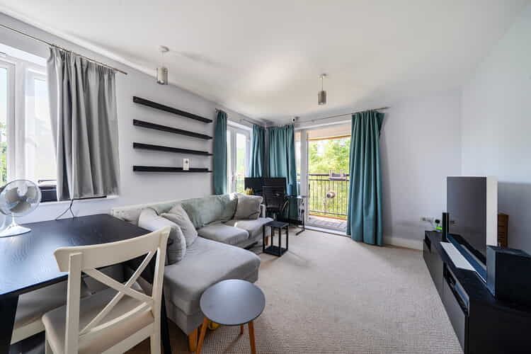 Property photo 2 of 17