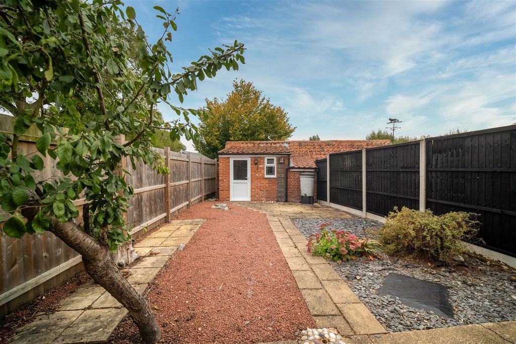 Property photo 3 of 12 Rear Garden