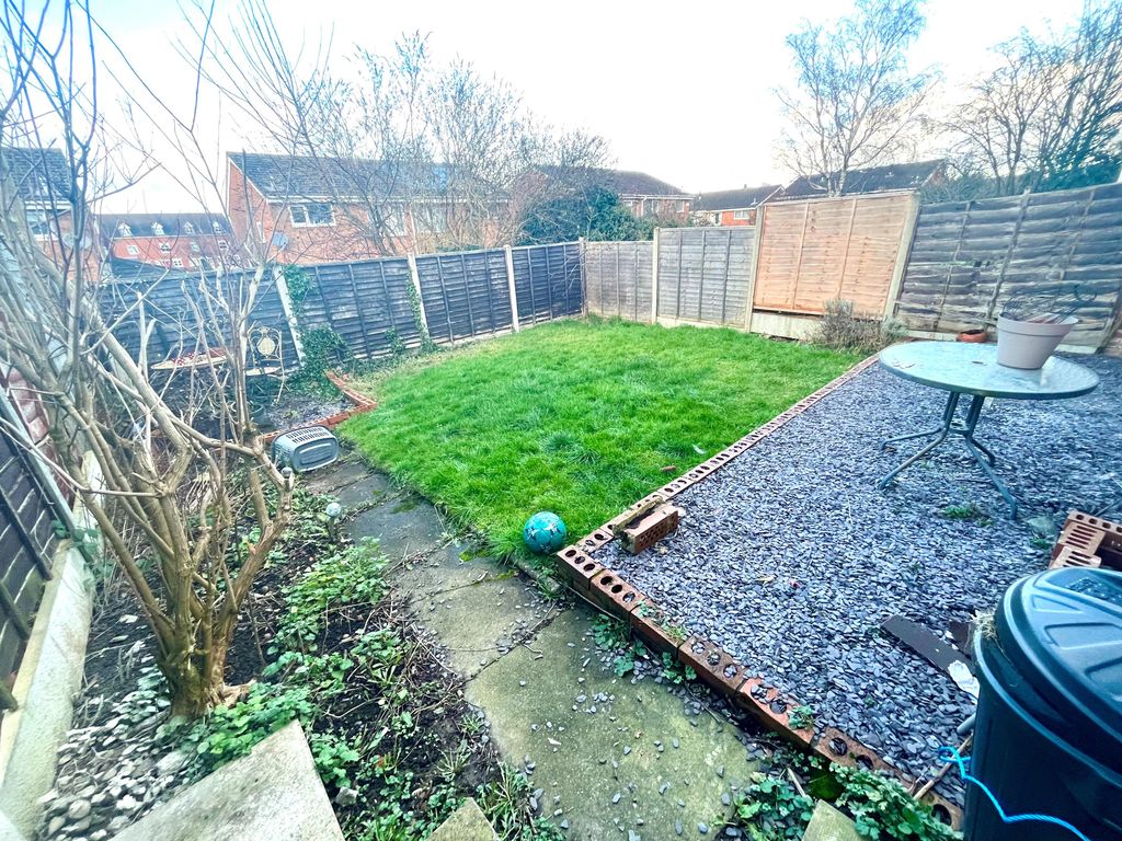 Property photo 2 of 6 Garden