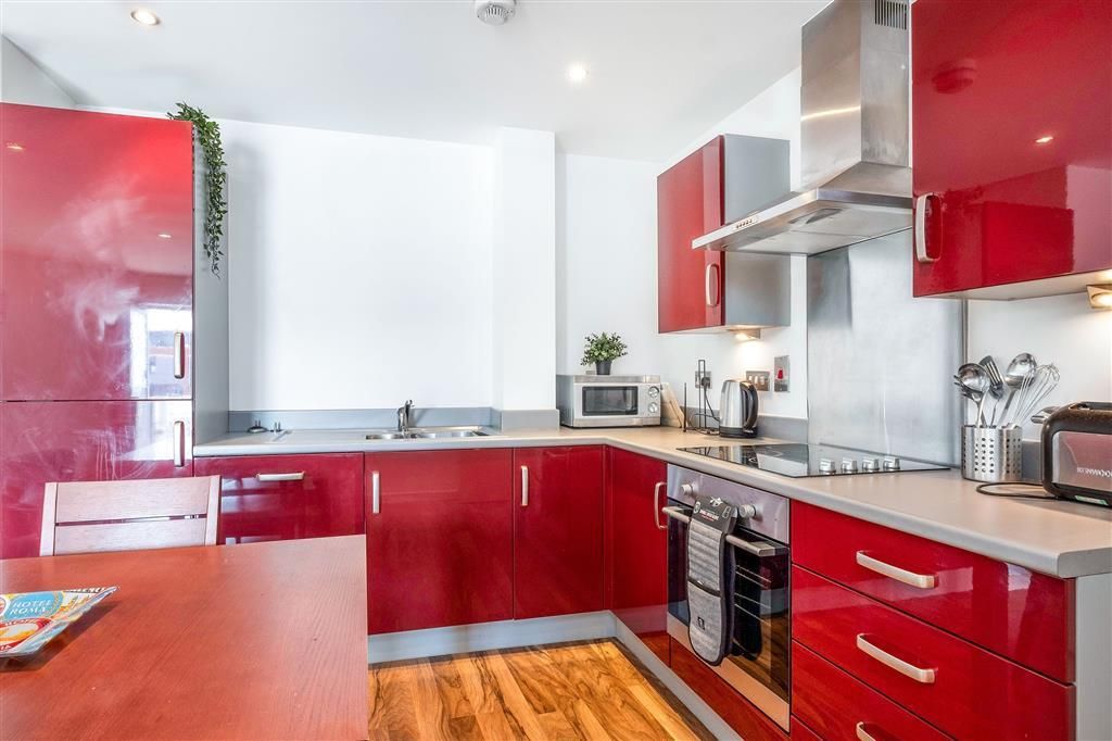 Property photo 3 of 8 Kitchen