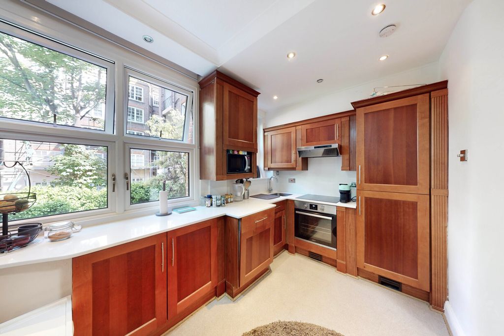 Property photo 3 of 10 Picture No. 02