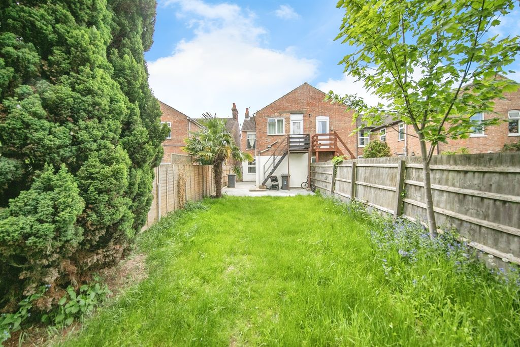 Property photo 3 of 13