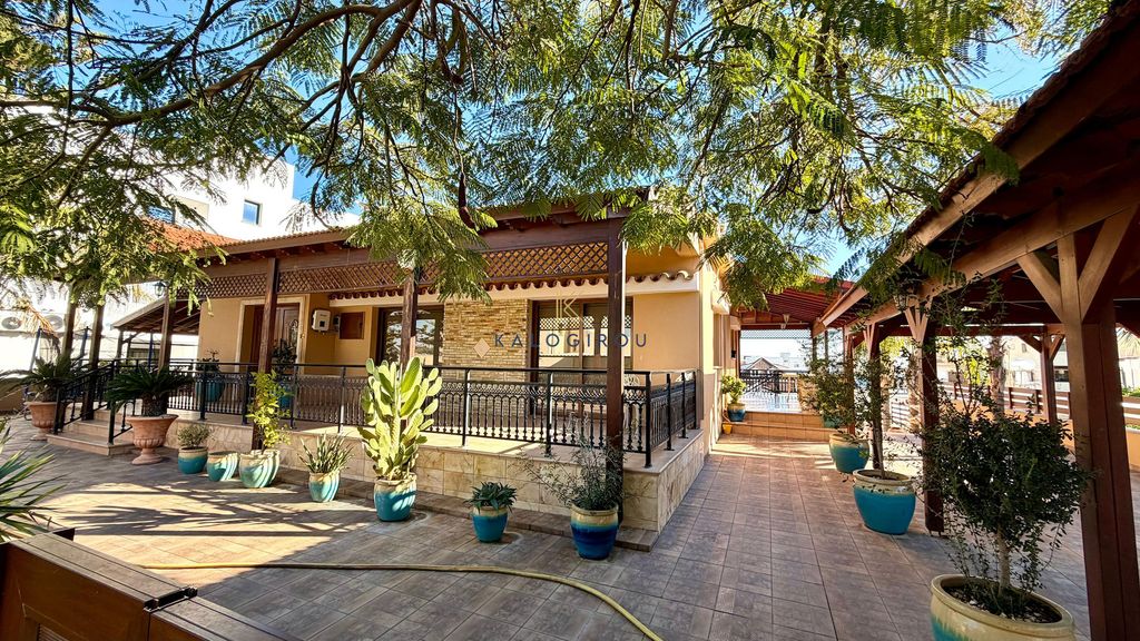 Property photo 1 of 24