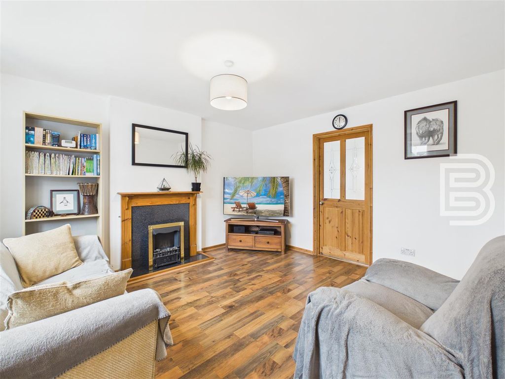 Property photo 2 of 17 Cam03823G0-Pr0253-Still009.Jpg