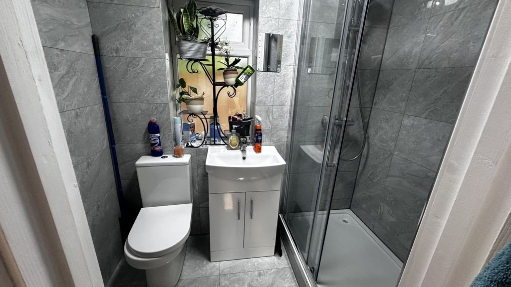 Additional image 9 of 5 bed end terrace house for saleWhitton Avenue East, Greenford UB6