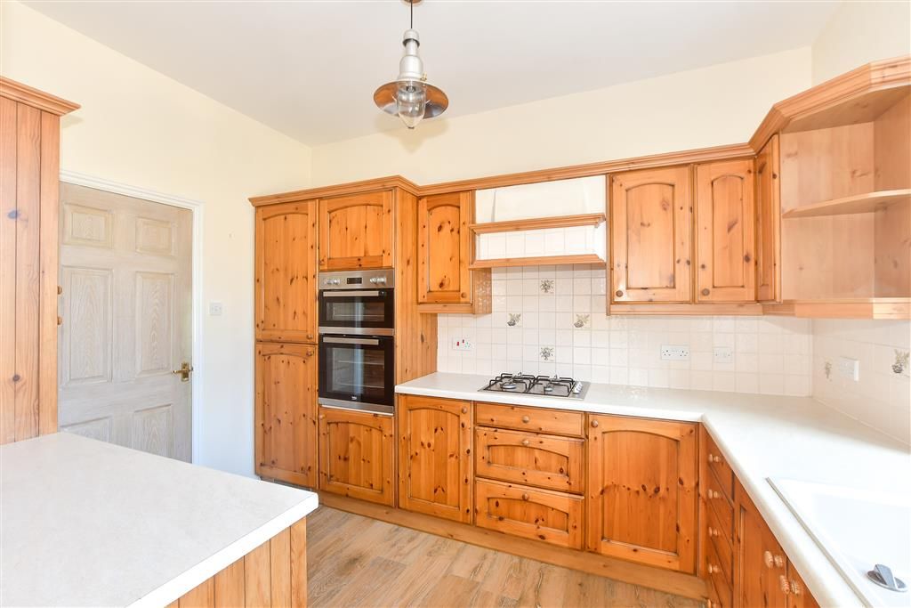 Property photo 3 of 23 Kitchen
