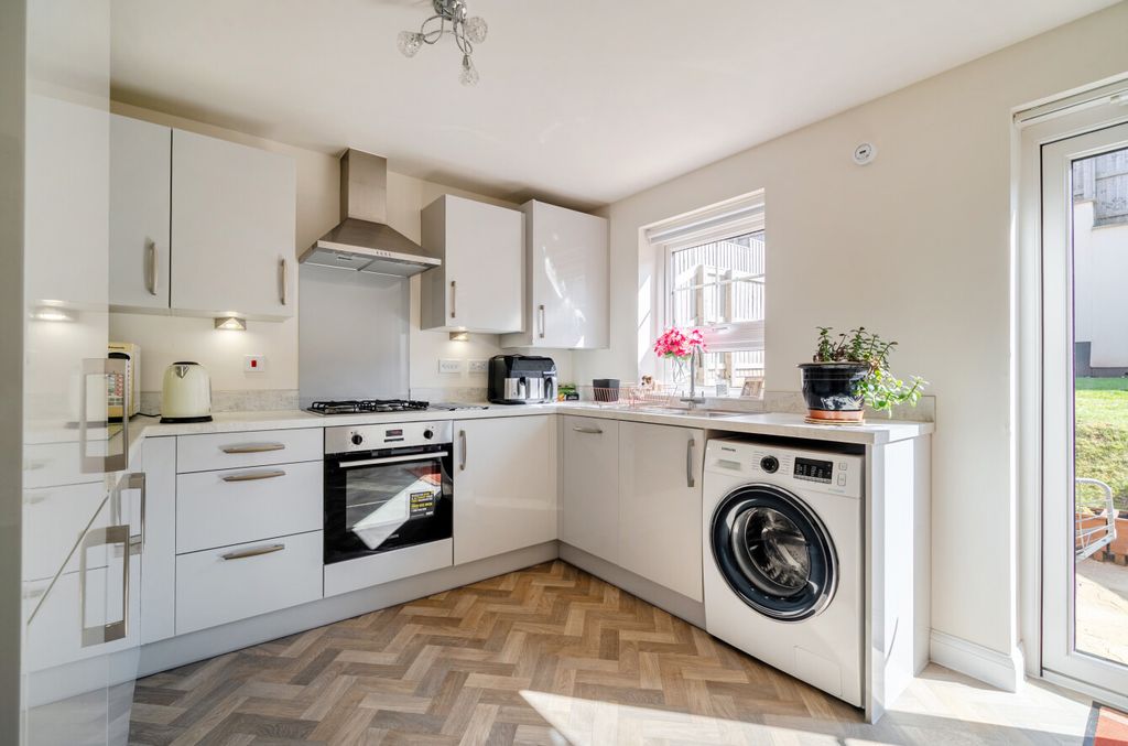Property photo 1 of 23 1451690-13-69Efa5...