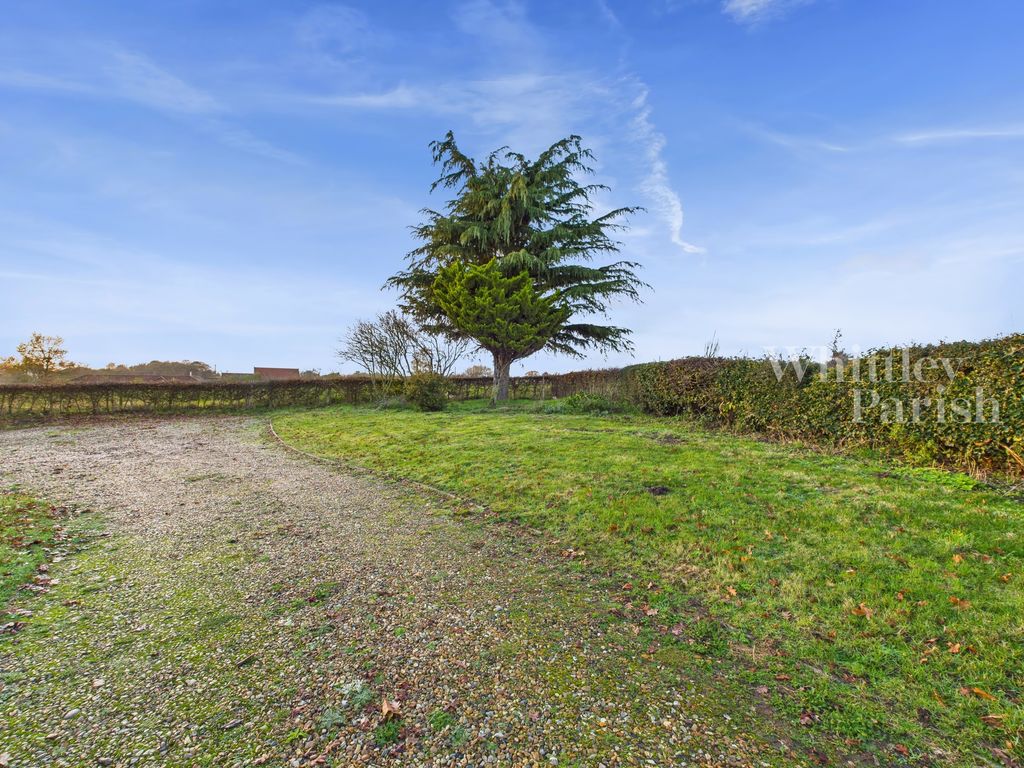 Property photo 2 of 17 Cam04332G0-Pr0567-Still013