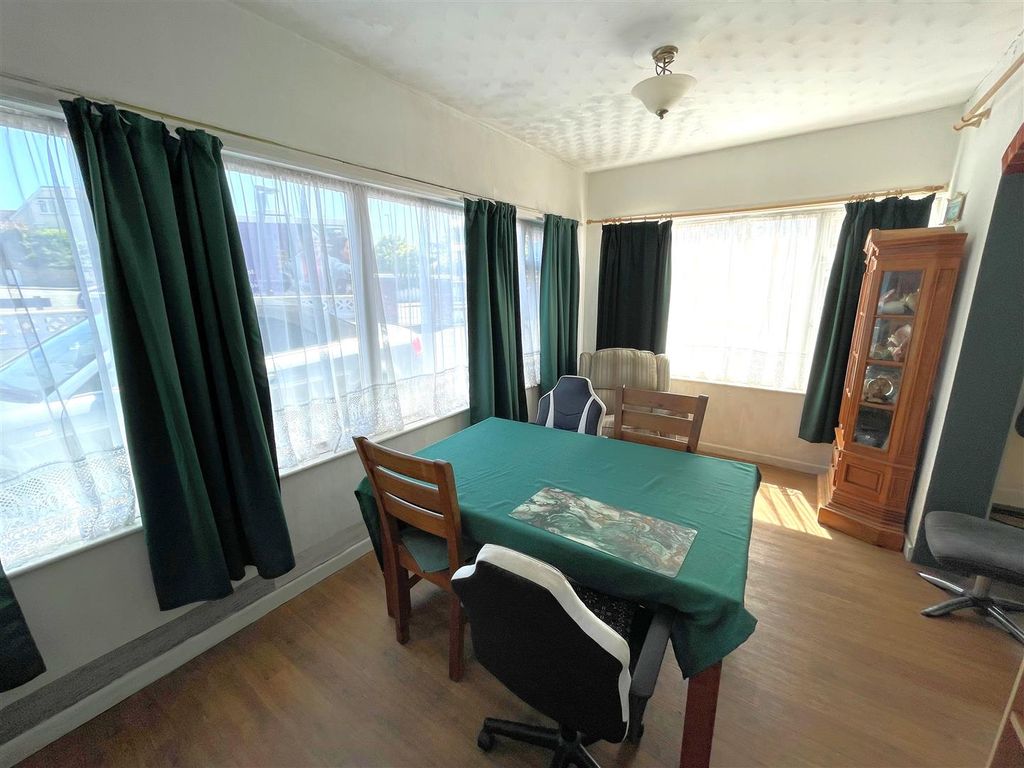 Property photo 3 of 22 18.Jpg