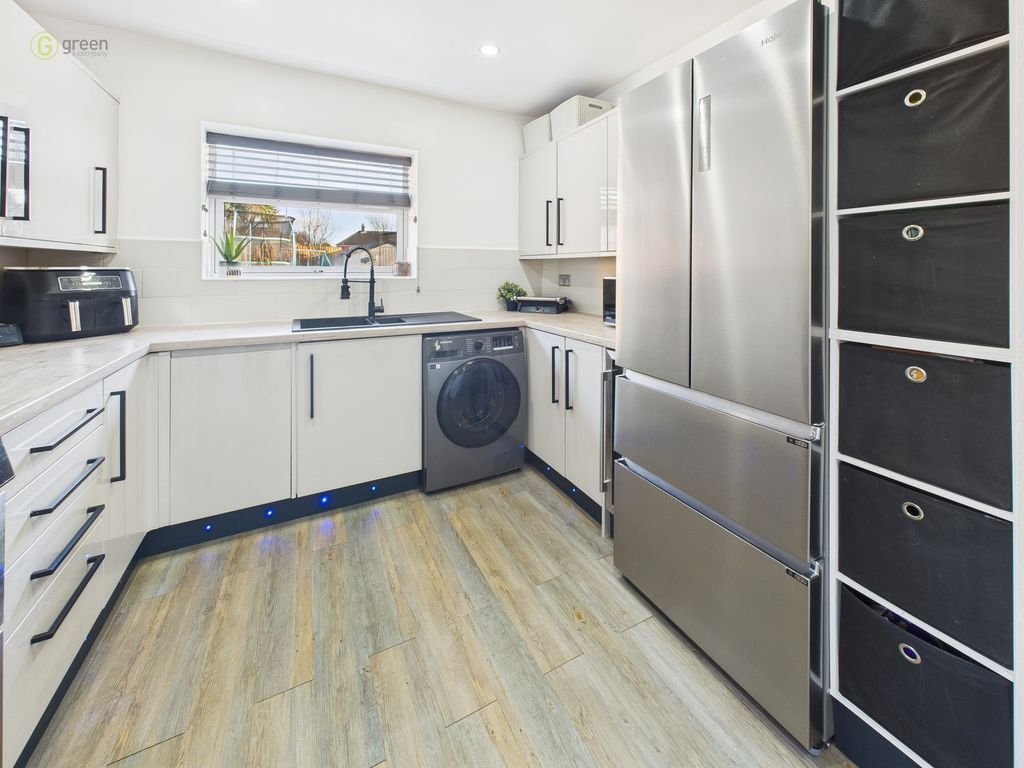 Property photo 3 of 36