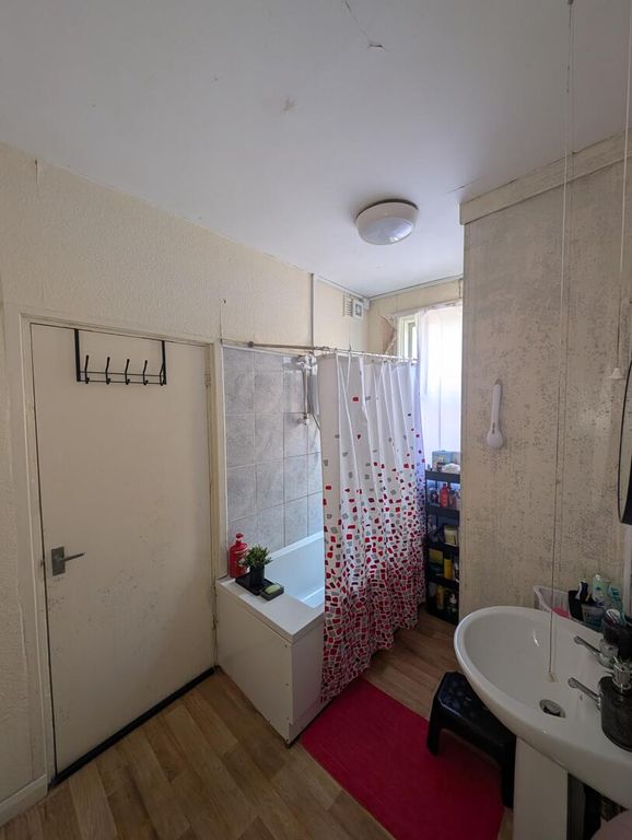 Property photo 3 of 3 Bathroom