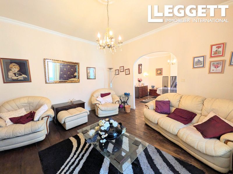 Property photo 2 of 10