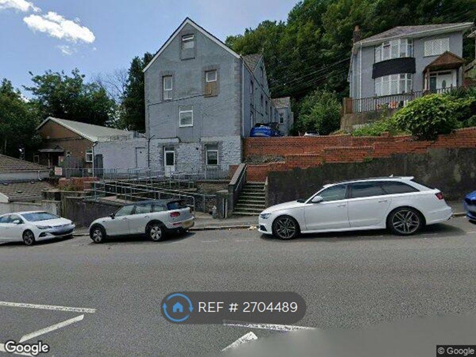 Property photo 1 of 8 Front Of Building