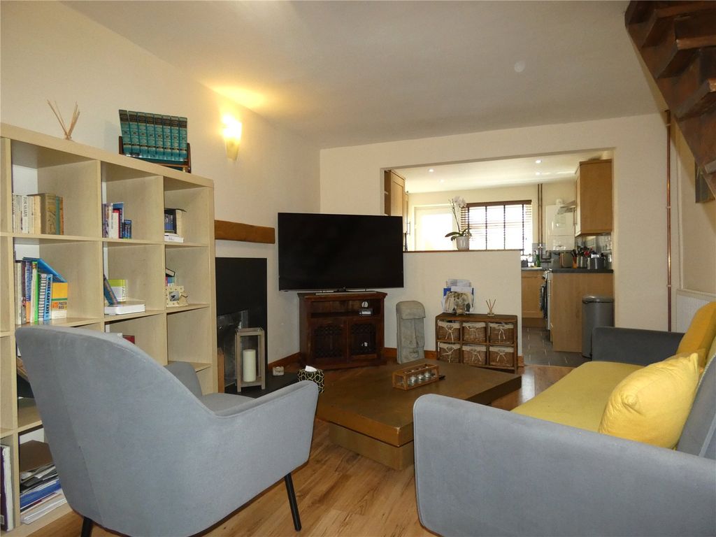 Property photo 2 of 13 Picture No. 11